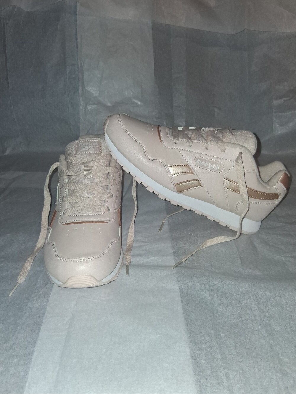 Reebok Classic Rose Gold Sneakers, Women 7.5 - Picture 7 of 9